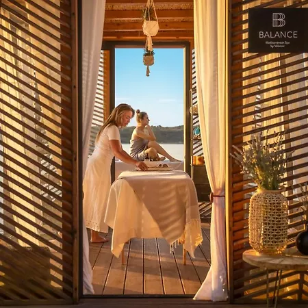 Valamar Lanterna ホリデーパーク