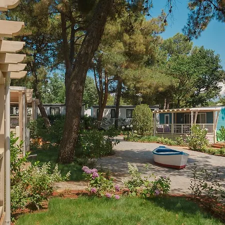פארק נופש Valamar Lanterna 4*